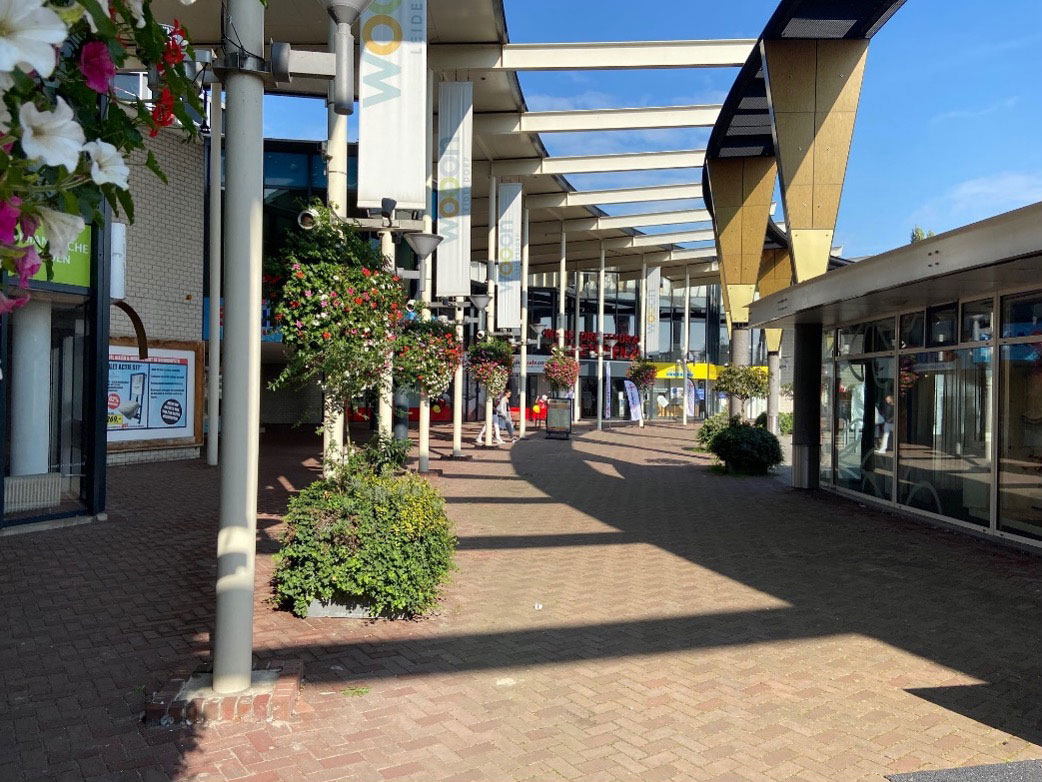 Unifore sells Meubelboulevard